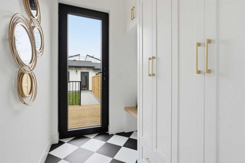 1429 26A Street Sw, Calgary, AB - Indoor Photo Showing Other Room