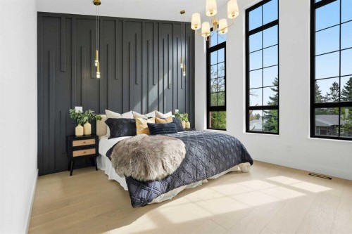 1429 26A Street Sw, Calgary, AB - Indoor Photo Showing Bedroom