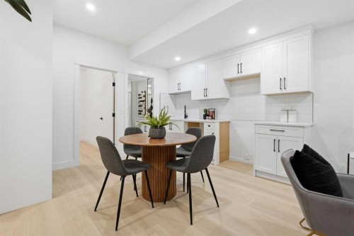 1429 26A Street Sw, Calgary, AB - Indoor Photo Showing Dining Room