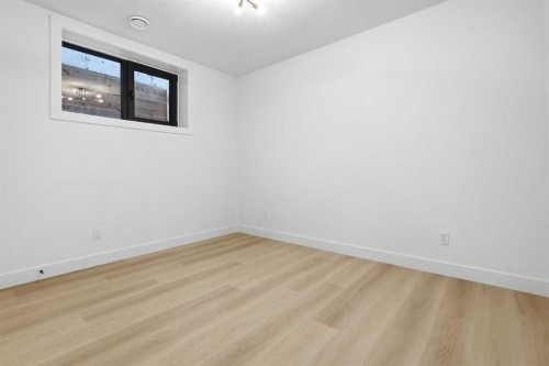 1429 26A Street Sw, Calgary, AB - Indoor Photo Showing Other Room