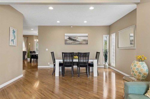438 Candle Place Sw, Calgary, AB - Indoor Photo Showing Dining Room
