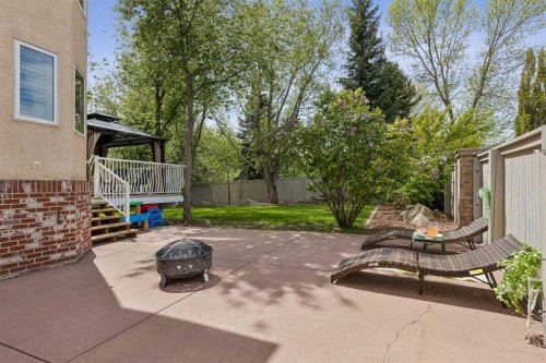 438 Candle Place Sw, Calgary, AB - Outdoor