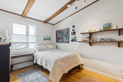 3232 15 Street Nw, Calgary, AB - Indoor Photo Showing Bedroom
