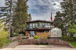 3232 15 Street NW Calgary, AB T2L 0R1