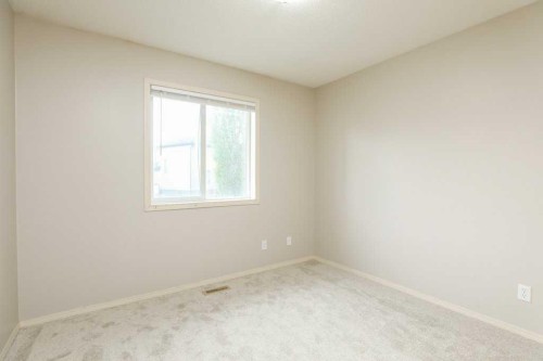 8-720 Heritage Boulevard West, Lethbridge, AB - Indoor Photo Showing Other Room