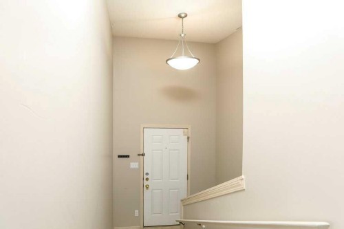 8-720 Heritage Boulevard West, Lethbridge, AB - Indoor Photo Showing Other Room