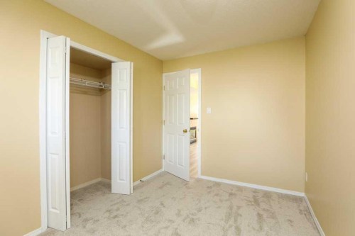 8-720 Heritage Boulevard West, Lethbridge, AB - Indoor Photo Showing Other Room