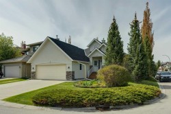 94 Panatella Close NW Calgary, AB T3K 6C9