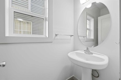 151 Royal Oak Drive Nw, Calgary, AB - Indoor Photo Showing Bathroom