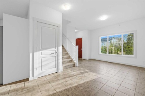 151 Royal Oak Drive Nw, Calgary, AB - Indoor Photo Showing Other Room