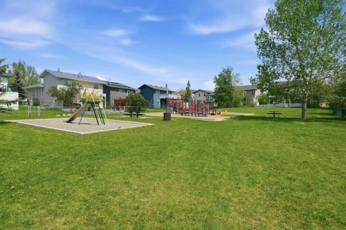 142 Elizabeth Way Se, Airdrie, AB - Outdoor