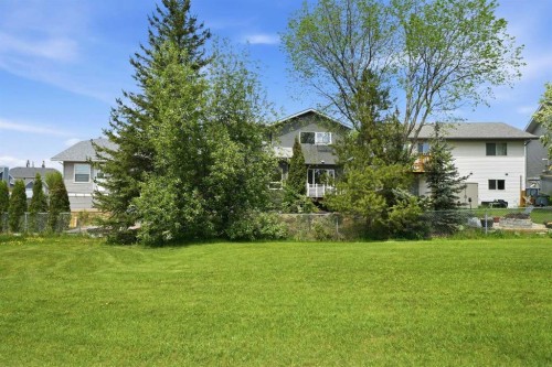 142 Elizabeth Way Se, Airdrie, AB - Outdoor