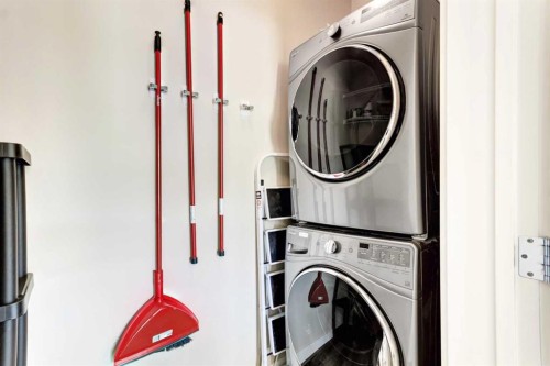 120-20 Walgrove Walk Se, Calgary, AB - Indoor Photo Showing Laundry Room