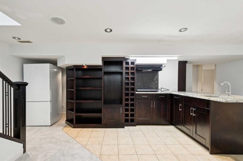 2136 26 Avenue Sw, Calgary, AB - Indoor