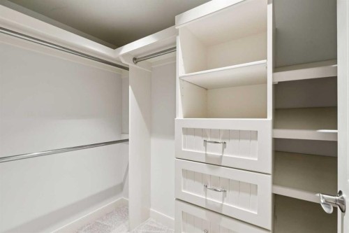 2136 26 Avenue Sw, Calgary, AB - Indoor With Storage