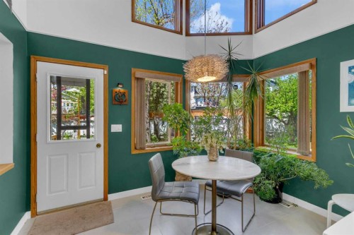 25 Deerfield Manor Se, Calgary, AB - Indoor Photo Showing Other Room