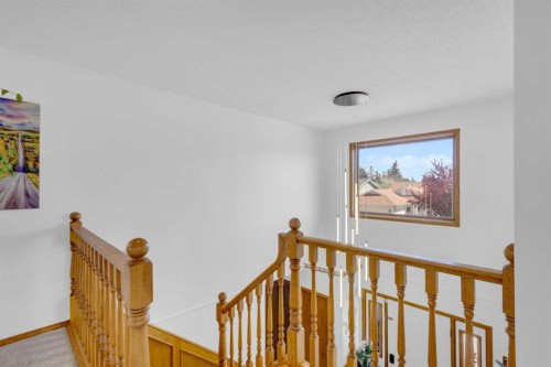 25 Deerfield Manor Se, Calgary, AB - Indoor Photo Showing Other Room