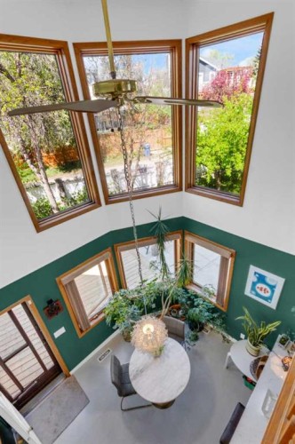25 Deerfield Manor Se, Calgary, AB - Indoor Photo Showing Other Room