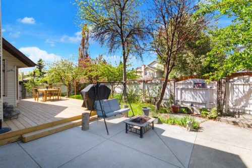 25 Deerfield Manor Se, Calgary, AB - Outdoor With Deck Patio Veranda