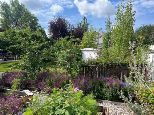 25 Deerfield Manor Se, Calgary, AB - Outdoor