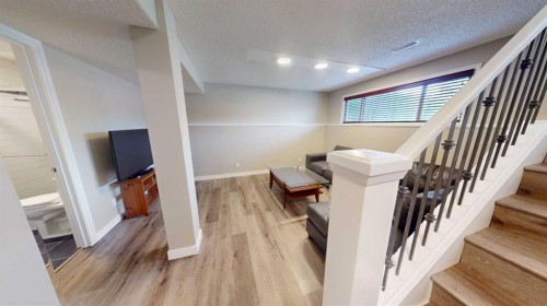 117 Midcrest Crescent Se, Calgary, AB - Indoor Photo Showing Other Room