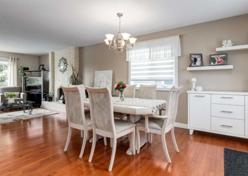 332 Pinemont Road Ne, Calgary, AB - Indoor Photo Showing Dining Room