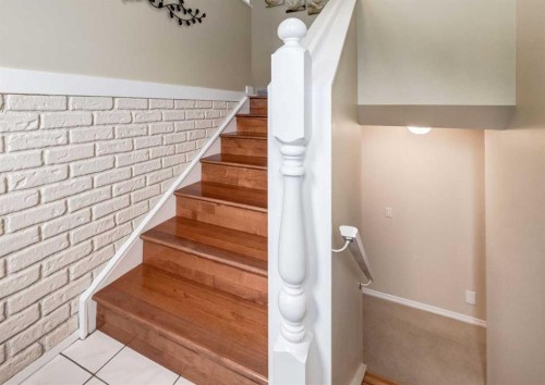 332 Pinemont Road Ne, Calgary, AB - Indoor Photo Showing Other Room