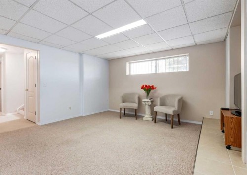 332 Pinemont Road Ne, Calgary, AB - Indoor