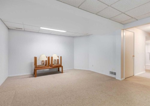 332 Pinemont Road Ne, Calgary, AB - Indoor