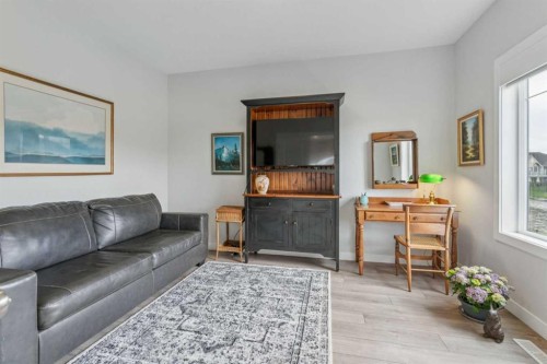 284 Canals Crossing Sw, Airdrie, AB - Indoor Photo Showing Living Room