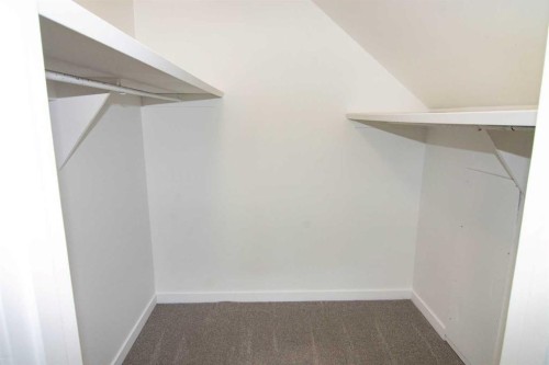 235 Avonburn Road Se, Calgary, AB - Indoor
