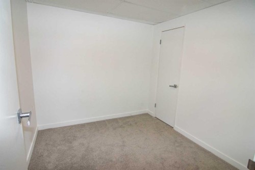 235 Avonburn Road Se, Calgary, AB - Indoor Photo Showing Other Room