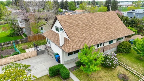 235 Avonburn Road Se, Calgary, AB - Outdoor