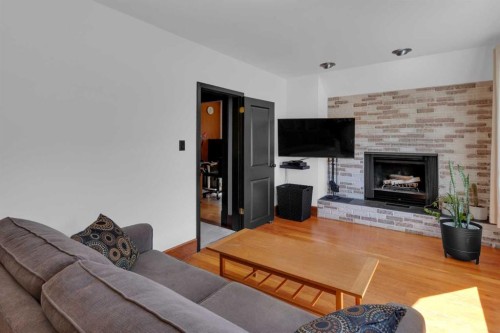 1733 13 Avenue Sw, Calgary, AB 