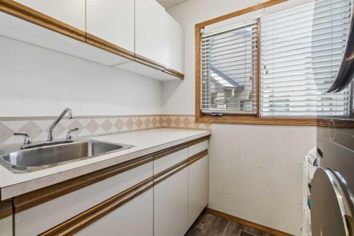 112 Oakbriar Close Sw, Calgary, AB - Indoor