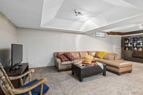 112 Oakbriar Close Sw, Calgary, AB - Indoor