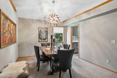 112 Oakbriar Close Sw, Calgary, AB - Indoor Photo Showing Dining Room