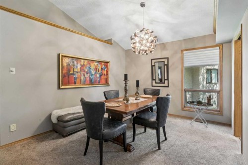 112 Oakbriar Close Sw, Calgary, AB - Indoor Photo Showing Dining Room