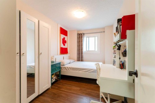 202-823 19 Avenue Sw, Calgary, AB - Indoor Photo Showing Bedroom