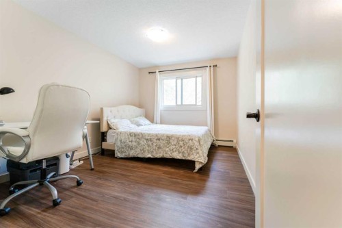 202-823 19 Avenue Sw, Calgary, AB - Indoor Photo Showing Bedroom