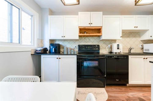 202-823 19 Avenue Sw, Calgary, AB - Indoor Photo Showing Kitchen
