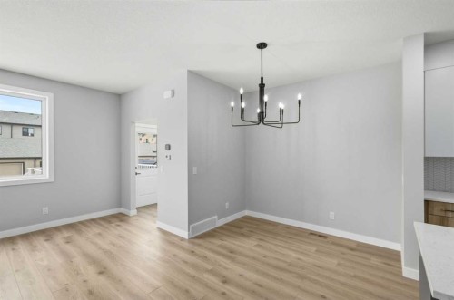 43 Belvedere Crescent Se, Calgary, AB - Indoor Photo Showing Other Room