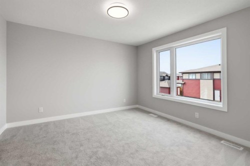43 Belvedere Crescent Se, Calgary, AB - Indoor Photo Showing Other Room