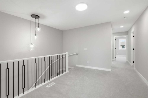 43 Belvedere Crescent Se, Calgary, AB - Indoor Photo Showing Other Room