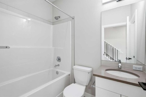 43 Belvedere Crescent Se, Calgary, AB - Indoor Photo Showing Bathroom