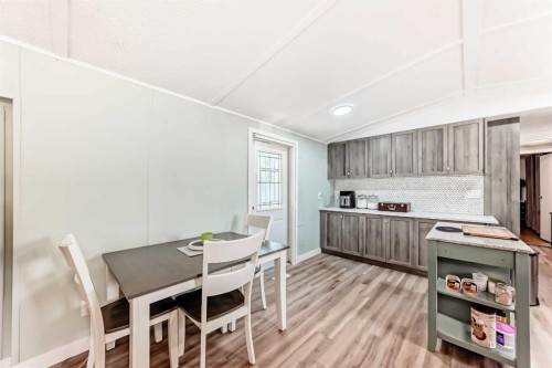 17 Burroughs Place Ne, Calgary, AB 
