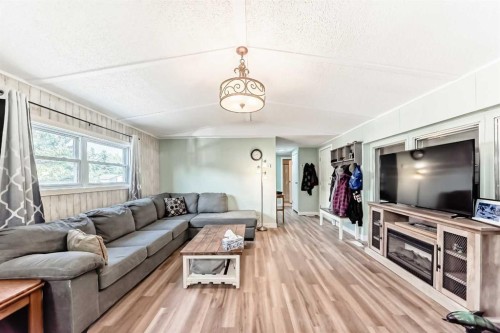 17 Burroughs Place Ne, Calgary, AB 