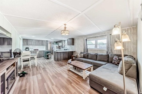 17 Burroughs Place Ne, Calgary, AB 
