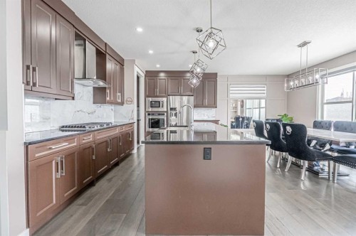7 Waterford Heights, Chestermere, AB - Indoor Photo Showing Kitchen