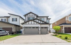 7 Waterford Heights Chestermere, AB T1X 2M7